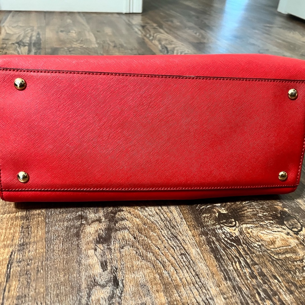 Authentic Michael Kors Handbag - image 4